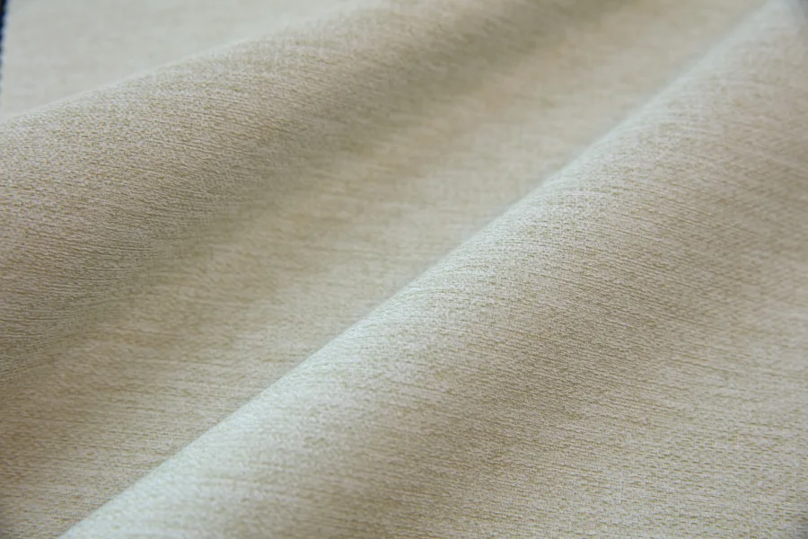 Catalogue 301 shade 301-05, Straw Yellow