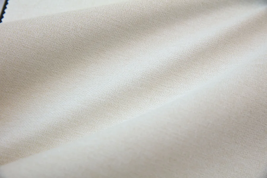 Catalogue 301 shade 301-10, Apricot Cream