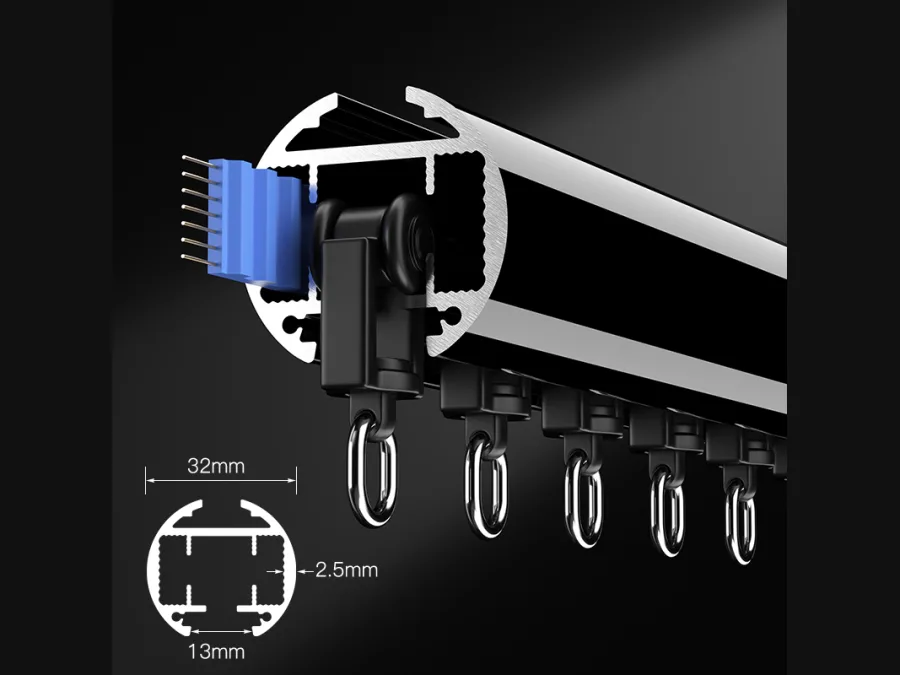 Cross-section of a motorised curtain rod: 32 mm aluminium profile with runners