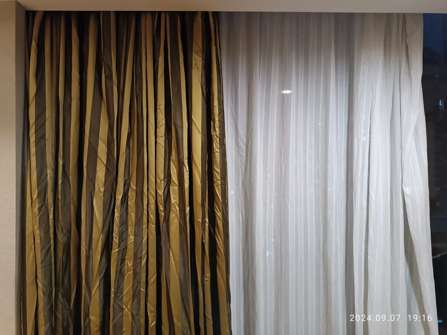 Living Room Curtain Ideas That Work in UAE Homes